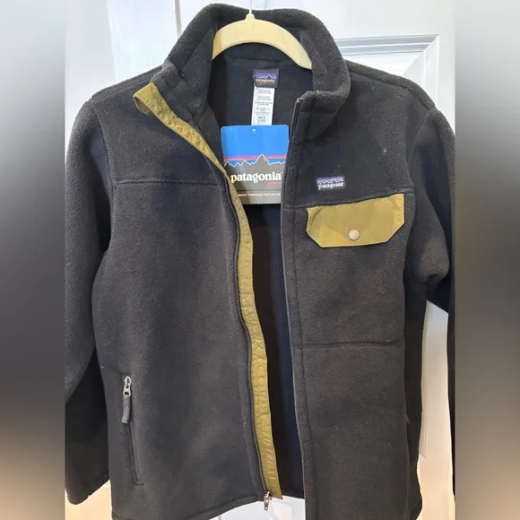 PatagoniaBlack Performance Jacket with Olive Accent - Brand New, Boys size L(12)